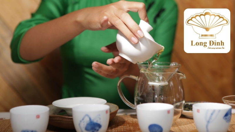 pha trà đại hồng bào